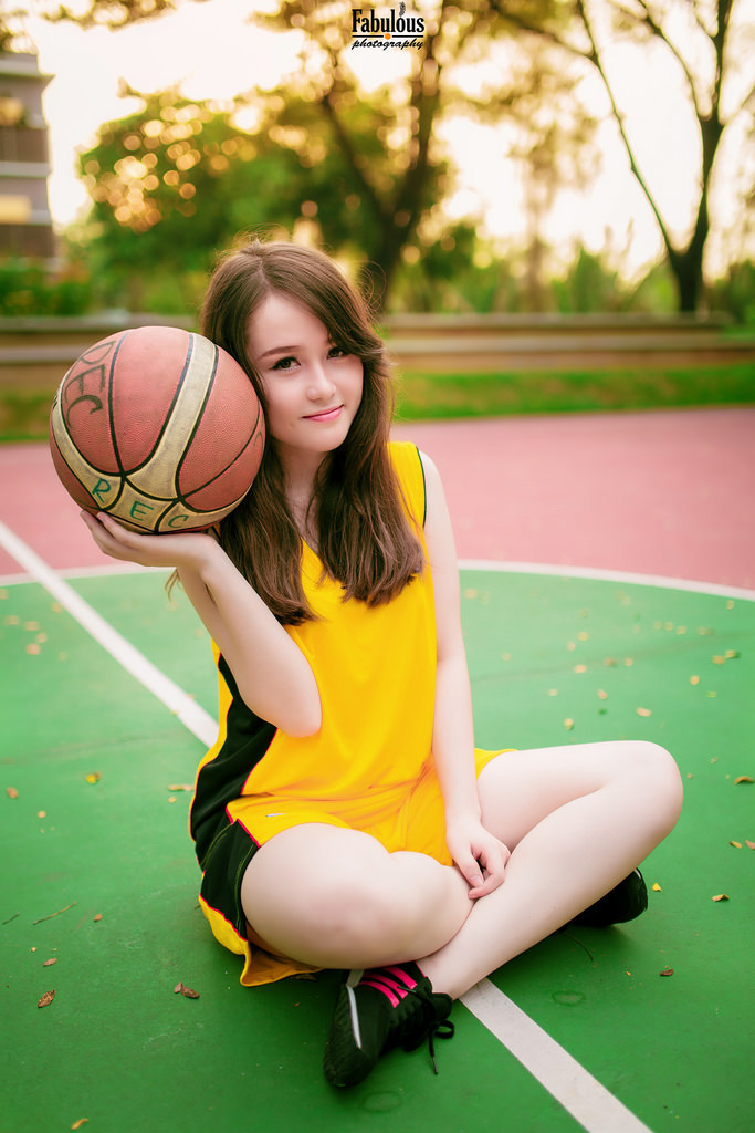 母亲的新男友李琼和谁在一起